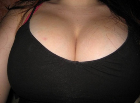 Fat Tits Self Shot - Self Shot Busty Porn Pics & Big Tits Pictures - BustyPassion.com