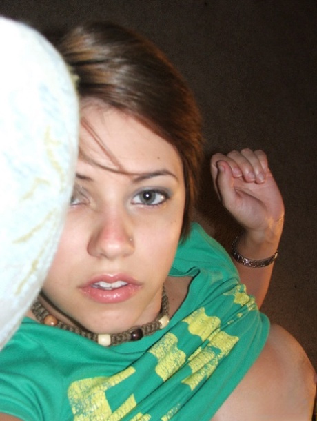 Big Tits Self Shots - Busty Self Shot Porn Pics & Big Tits Pictures - BustyPassion.com